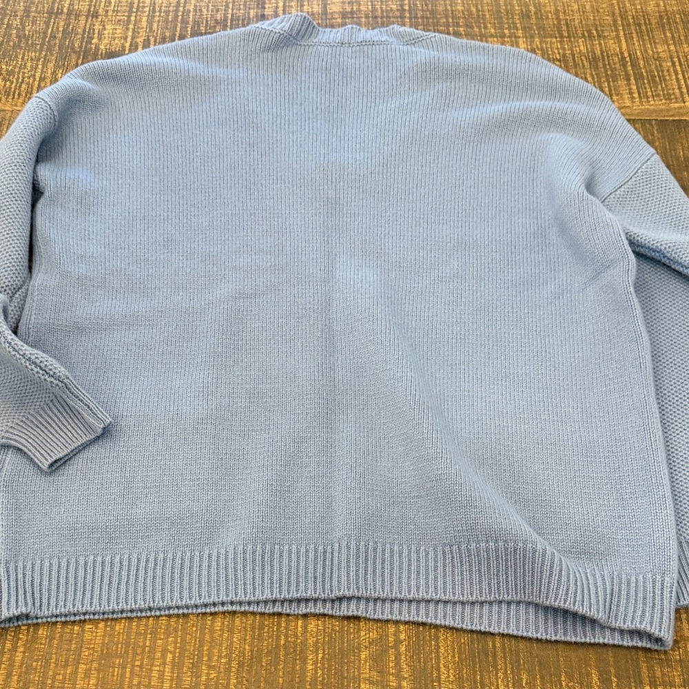 Eleventy Sky Blue V-Neck Sweater with Camel Pockets - Picture 7 of 10